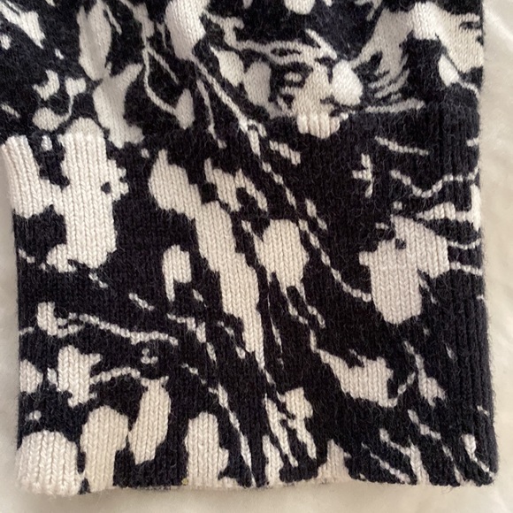 Talbots Pima Cotton Black and White Patterned Sweater Size S. - Picture 4 of 4